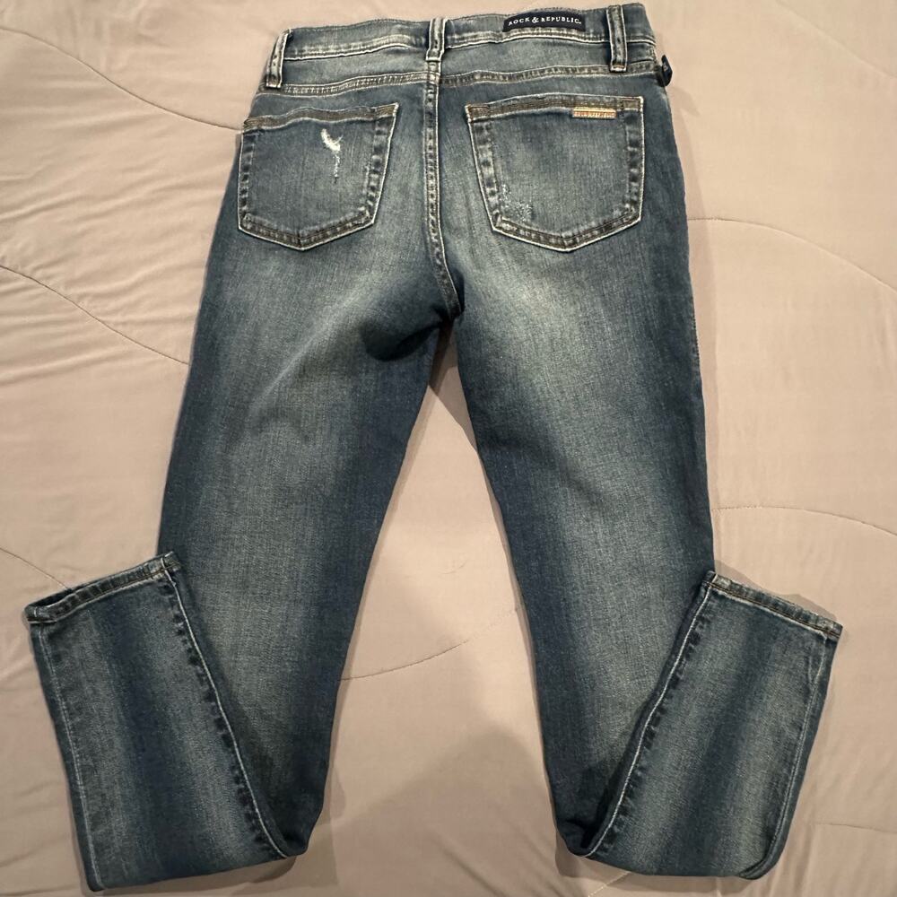 Rock & Republic Size 2 Distressed Skinny Jeans
